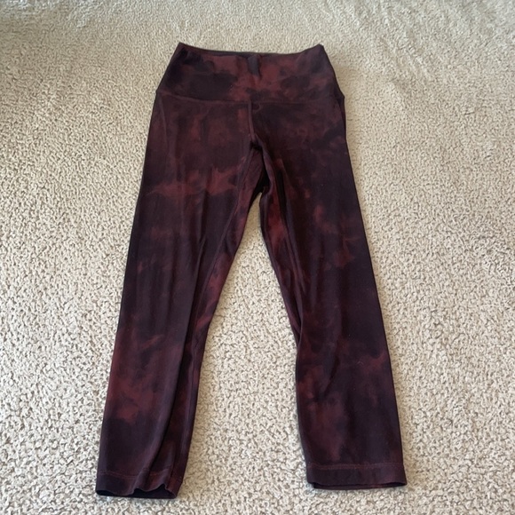 Lululemon Align Crop 21" *Diamond Dye
Diamond Dye Cassis Black size 4 - Picture 2 of 6